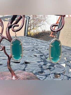 Kendra Scott Green and Gold Drop Earrings